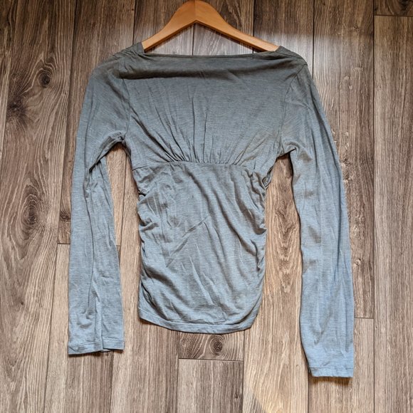 EUC (XS) - FRENCH CONNECTION Long Slv Ruched V-Neck Top - Picture 2 of 5